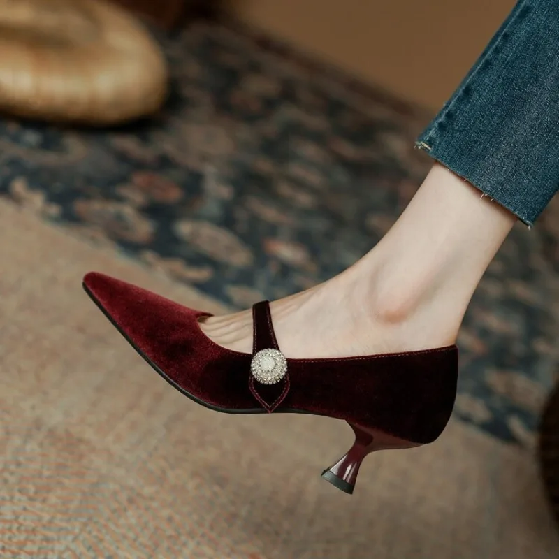 Wine Red Pointed Toe Mary Jane - Womens Heels 评论和价格