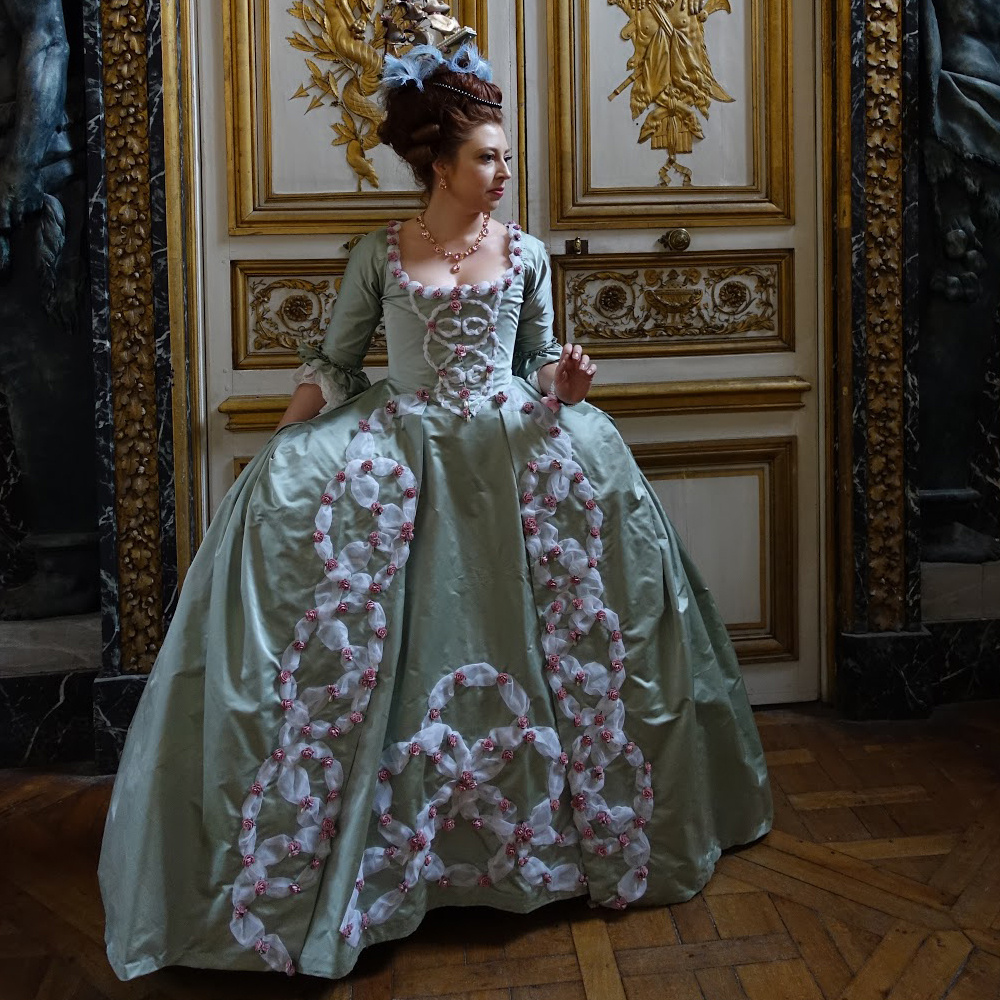 Robe A La Francaise Rococo 18t - Evening Gown 评论和价格